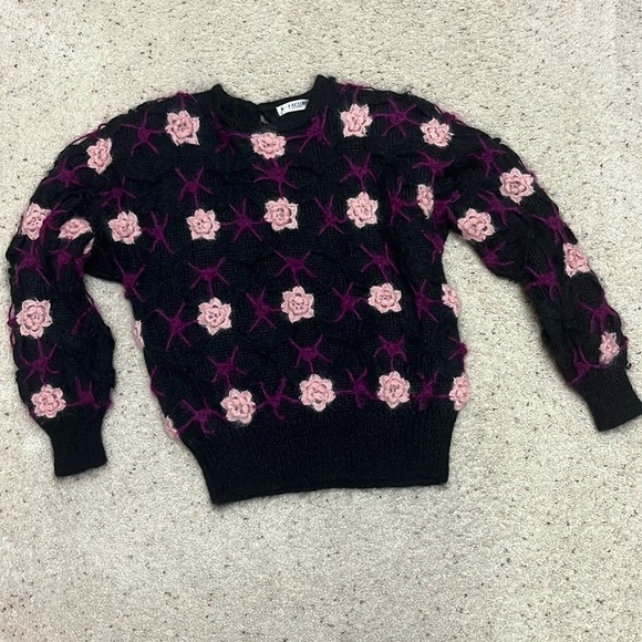 Vintage K-Factory by Rob Paynter Black Sweater with pink roses One Size - Picture 1 of 9
